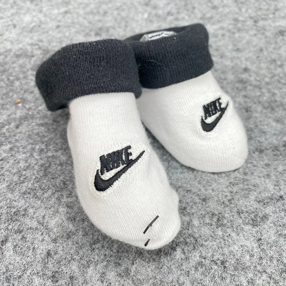 Nike Crib Booties Socks 0-6 Mo Infant Baby Boy Black White Knit Slip On Logo